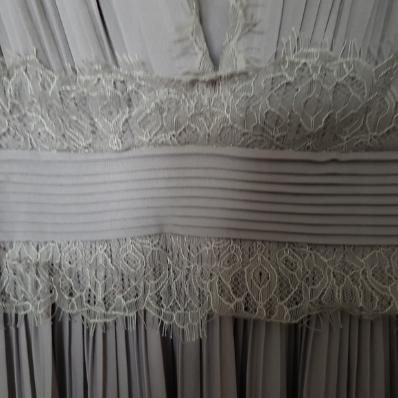 Asos maternity lace insert pleated midi dress gown - Picture 13 of 13